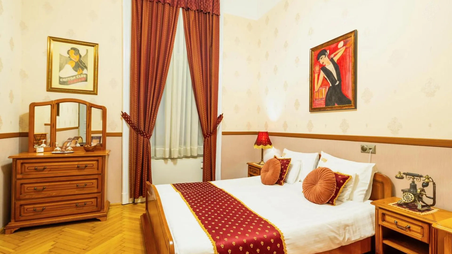 Cotton House Hotel Budapest 4*,