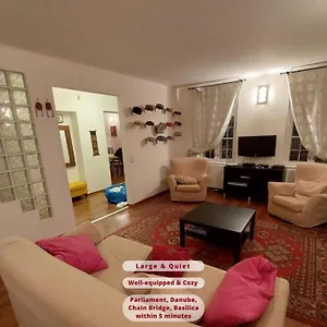 Queen Zita Apt 130 M2 Near Chain Bridge Apartment