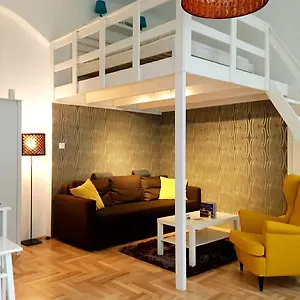 Lovag Apartment